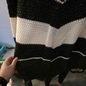 Preswick & Moore Black, Green, and White Knit Sweater